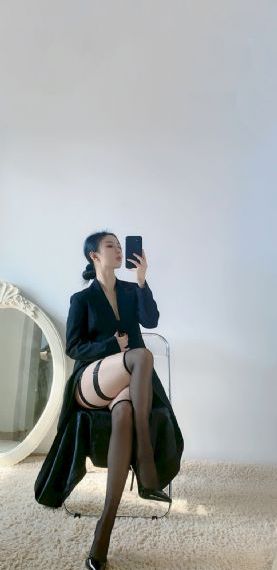 我被十几根触手扒开腿猛戳动漫_BD英语BD在线观看